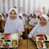 MBG Bukan Sekadar Makan Gratis, Ini Dampaknya bagi Indonesia 2045